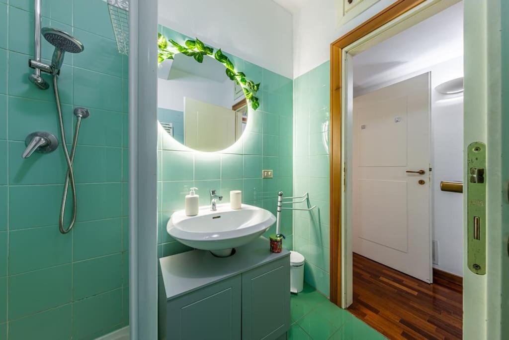 Ferienwohnung Close To Duomo Lovely City Center Flat Mailand Exterior foto